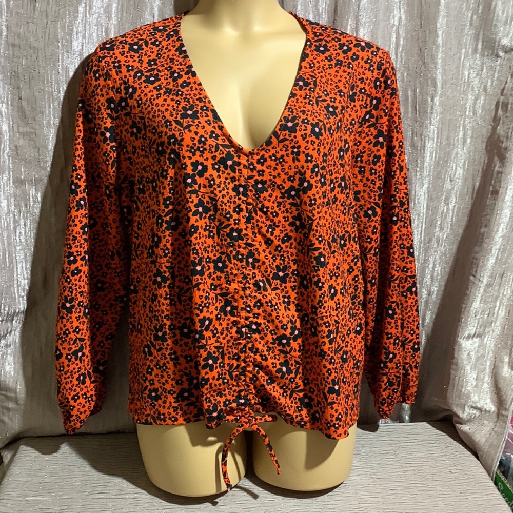 Papaya Top Blouse Red/Orange Black Floral Size 20 Pull Over V-Neck Light Weight